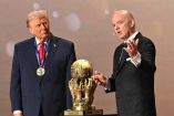 Donald Trump recibiendo el trofeo junto a Gianni Infantino. (Reuters)