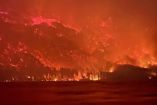 El fuego arrasa bosques patagónicos en pleno verano austral.