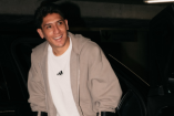 Edson Álvarez subió un posteo mostrando sus primeros pasos luego de su operación, aunque auxiliado con muletas.