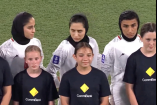 Selección de Iran Femenina durante el himno