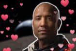 El astronauta sorprendió a su esposa con un romántico mensaje