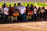 Teo Alejandro Higuera Chávez, nieto del histórico exlanzador mexicano Teodoro Higuera, recibió este domingo un homenaje póstumo en el Estadio Luis Cobos Huerta de Nuevo Casas Grandes.