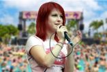 Hayley Williams genera controversia tras sumarse a festival en Cancún