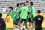 Edson Álvarez y César Huerta participaron en el entrenamiento de la Selección Mexicana en Pasadena. Javier Aguirre confía en que ambos llegarán en plenitud física al Mundial 2026.