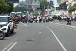 Bloquean en Avenida Universidad