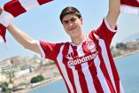 La afición de las Chivas invadió las redes sociales del Olympiacos tras el fichaje de la Hormiga González