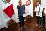 Francisco Vásquez Jiménez, rindiendo protesta como comisionado de Juchitán.