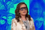 Yolanda Andrade, conductora.