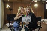 La Gaviota. (L to R) Sofia Castro, Angélica Rivera in La Gaviota. Cr. Maria Medina / Netflix © 2026