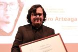 El Premio Xavier Villaurrutia de Escritores para Escritores 2025 se entregó ayer a Alejandro Arteaga.