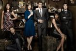 Elenco principal de la serie 'Bones' posando para una sesión fotográfica oficial