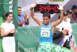 Barrondo recorrió la distancia en 3:49.40 horas, para dejar atrás el récord del cubano Edel Oliva (3:55.20 horas) impuesto en los Centroamericanos de Ponce 1993 (Foto: @COGuatemalteco)