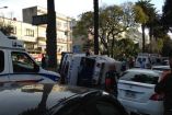Cuatro personas resultaron lesionadas luego de que una ambulancia volcara sobre el Eje 4 Sur Xola. Foto tomada de Twitter @jflp_