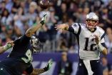 El pasador de los “Pats” llegó a 11 pases a las diagonales, misma cifra que cosechó el legendario exjugador de 49’s de San Francisco (AP)