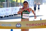 La mexicana recorrió la distancia en 1:29:24 horas para pulverizar el récord panamericano anterior de la guatemalteca Jamy Franco. Foto: Twitter @COM_Mexico