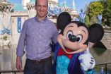 Peyton Manning celebró el triunfo de los Broncos de Denver participando en el desfile en Disneylandia. A pesar de que por tradición el Jugador Más Valioso del Super Bowl era el que acudía al evento, ahora tomó el turno del veterano quarterback (Foto: @Disneyland)