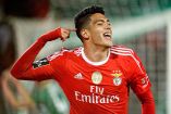 Jiménez sigue respondiendo con goles cuando es requerido, pese a seguir siendo suplente con el Benfica (EFE)