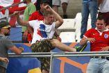 Rusia sería expulsada de la Eurocopa, si afición vuelve a generar violencia (AP)