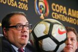 Alejandro Domínguez, presidente de Conmebol, ya envió la propuesta a la UEFA (AP)
