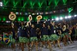 Colorido y contrastante desfile de naciones en Río 2016