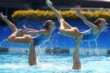El equipo de nado sincronizado de Rusia realizó una excelente rutina con la cual se ganó el oro (Reuters)
