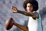 Kaepernick protestó por la a los negros y a las personas de color, acción que defendió Obama, argumentando que el jugador de San Francisco está en su derecho de protestar (Reuters)