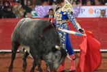 José María Manzanares supo lidiar a sus dos toros; el segundo de gran manera (EFE)