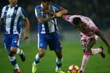 Jesús “Tecatito” Corona fue titular y jugó todo el encuentro con el Porto, mientras que Héctor Herrera no fue requerido y se quedó en la banca. (EFE)