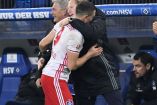 El Hamburgo ocupa el antepenúltimo puesto de la Bundesliga y sale provisionalmente de la zona del descenso (Fotos: @HSV y AP)