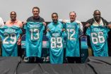 Marino nunca presentó sus papeles oficiales de retiro ante la NFL. (@MiamiDolphins)