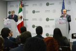 Los secretarios de Energía de EU y México, Rick Perry y Pedro Joaquín Coldwell, en conferencia.