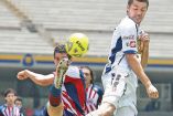 El 26 de abril de 2009, el Pumas-Chivas se disputó a puerta cerrada en el Estadio Olímpico debido al brote de influenza en la CDMX. Foto: Mexsport