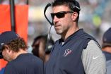 Mike Vrabel lleva 14 como jugador y cuatro como coach en la NFL (AP)