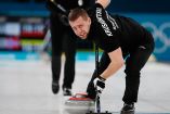 Aleksandr Krushelnitsky consumió una sustancia prohibida. Ganó el bronce en curling en parejas (Reuters)