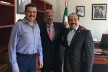 El candidato al Senado por la Ciudad de México, José Encarnación (der.), tras ser nombrado coordinador en la capital de la campaña de José Antonio Meade.