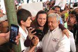 AMLO ofrece mejorar la reforma educativa