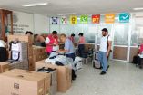 Autoridades electorales tomaron la decisión de firmar todas las boletas electorales de dichas casillas para evitar mal uso de las que fueron robadas – Foto: Fabiola Xicoténcatl 