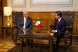 Andrés Manuel López Obrador calificó de "amistoso y cordial" el primer encuentro que sostuvo con el presidente de México, Enrique Peña Nieto – Foto: Cuartoscuro