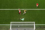 Thomas Meunier coronó una gran jugada colectiva de Bélgica al 3' (Reuters)