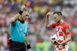 Para Rakitic, las marcaciones de Pitana perjudicaron a Croacia. (AP)