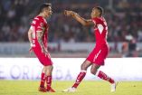 Rubens Sambueza sacó del apuro al Toluca para darles la victoria en la agonía del partido contra los Tiburones (Mexsport)