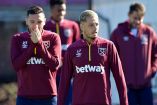 'Chicharito' Hernández lleva más de un mes alejado de las canchas; su última actuación fue el pasado 1 de septiembre (Foto tomada de @WestHamEspanol)