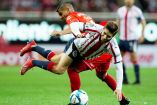 Chivas dejó ir la cima del torneo y la definición preocupa a José Saturnino Cardozo ante las fallas contra Veracruz (Mexsport)
