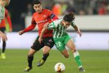 Diego Lainez dio al Betis un empate dramático, al minuto 90, ante el local Rennes en la Liga Europa (Fotos: AP)