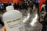 En México, el ácido sulfúrico, clorhídrico y nítrico se consigue por internet.