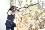 BUEN TINO. En los días finales de la Copa del Mundo de Escopeta, se abre la modalidad del tiro al plato; en la imagen, la mexicana Anabel Molina / Fotos: Eduardo Jiménez