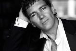 Fue complicado hacer de Almodóvar: Antonio Banderas 