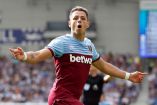 El Sevilla será el quinto equipo de 'Chicharito' en el futbol de Europa. (Reuters)