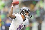Lamar Jackson es una amenaza con el brazo y las piernas. Foto: AP