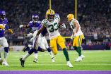 Aaron Jones llegó hasta las diagonales en un acarreo de 56 yardas. (AP)